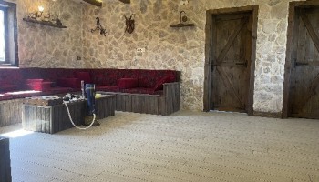 Restaurant & Cafe