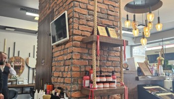 Restaurant & Cafe